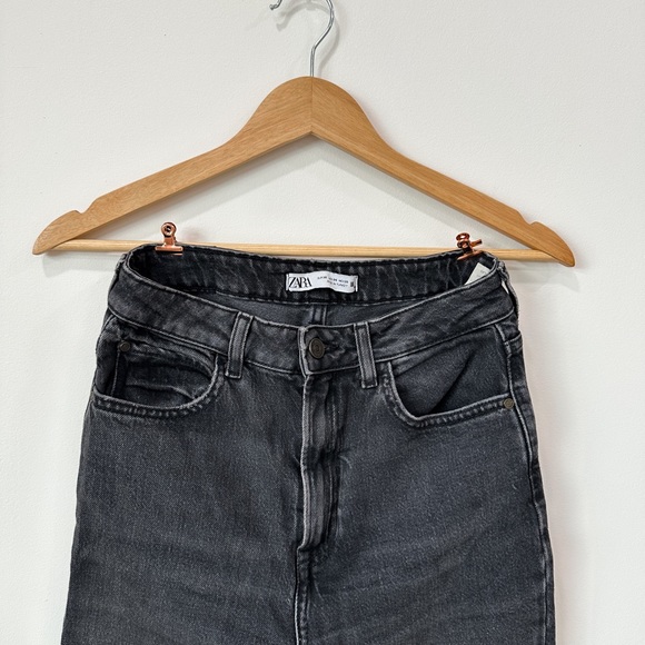 Zara Black Fade Straight Leg High Waist Jeans - Picture 4 of 6